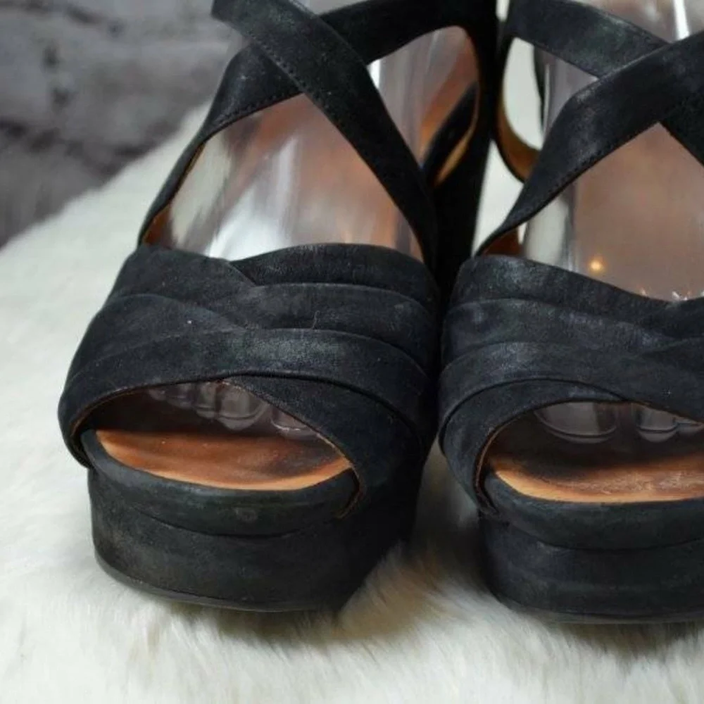 Gentle Souls June Flower Black Nubuck Sandals